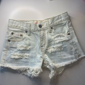 LEVI CUSTOM MADE JEAN SHORTS